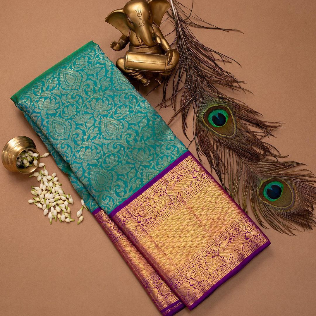 Amrah Wholesale Soft Silk 5042 Lichi Silk Saree