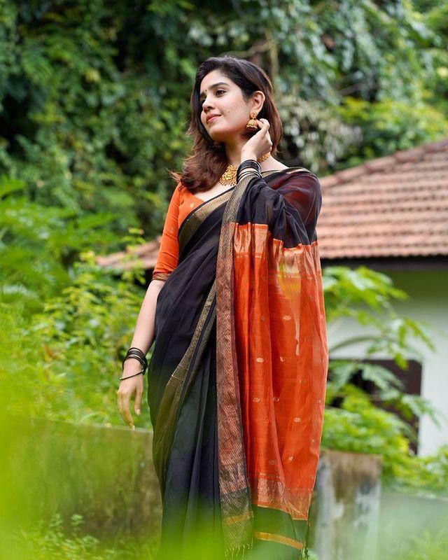 Amrah Wholesale Soft Silk 5056 Linen Slub Sarees - Amrah Wholesale