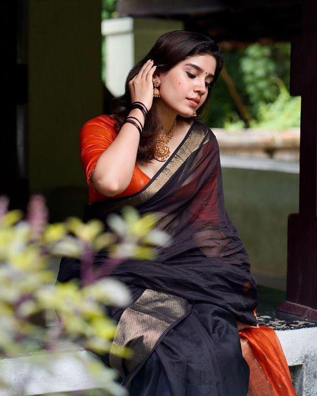 Amrah Wholesale Soft Silk 5056 Linen Slub Sarees - Amrah Wholesale