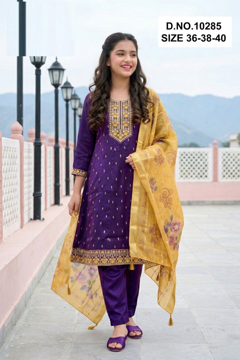 Amrah Wholesale Tanvikaa 10285 Roman Glass Embroidered Kurti Pant Dupatta Set