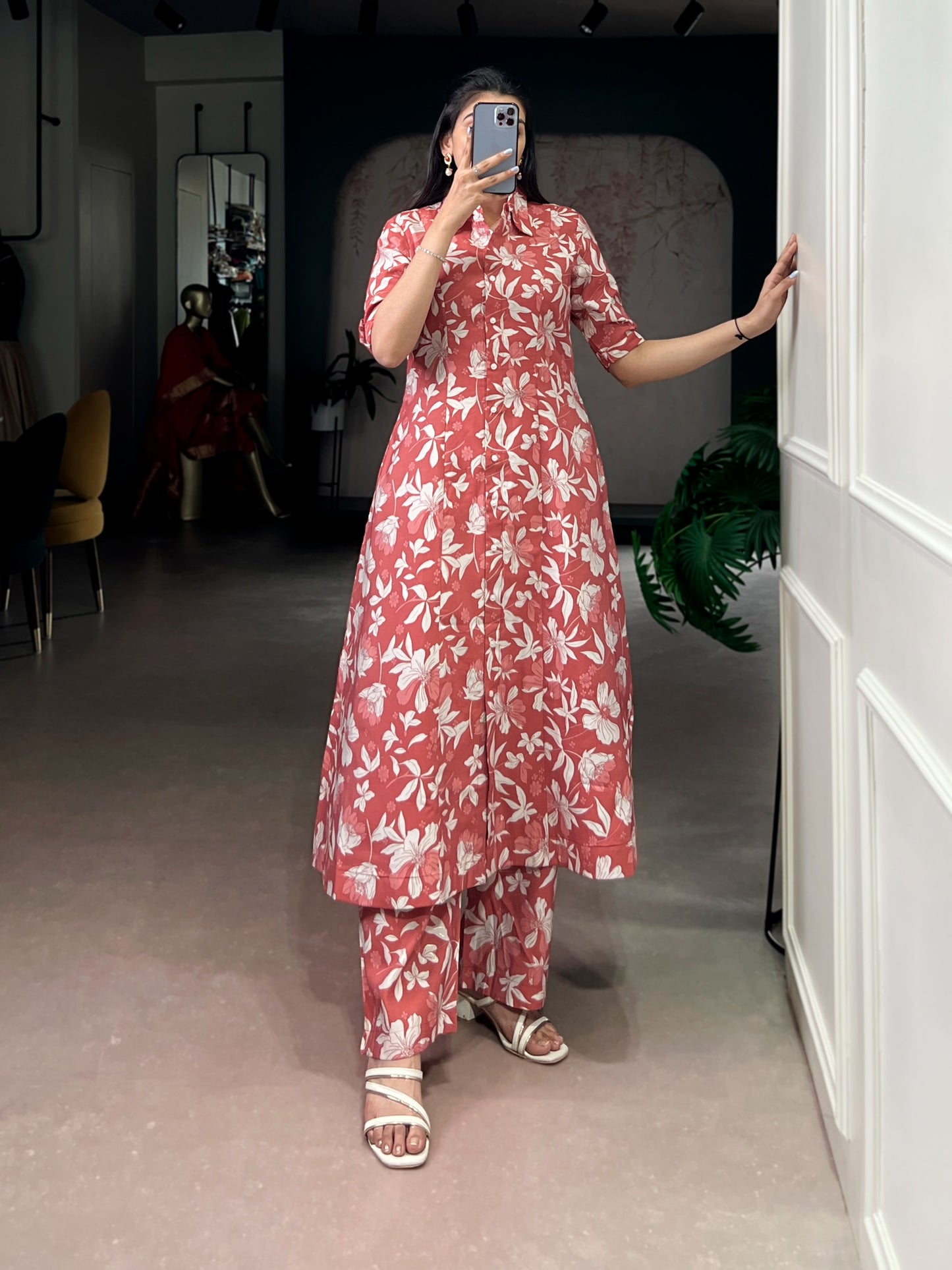 Amrah Wholesale Taraa L 4702 P V Chanderi Floral Printed Kurti Pant Set