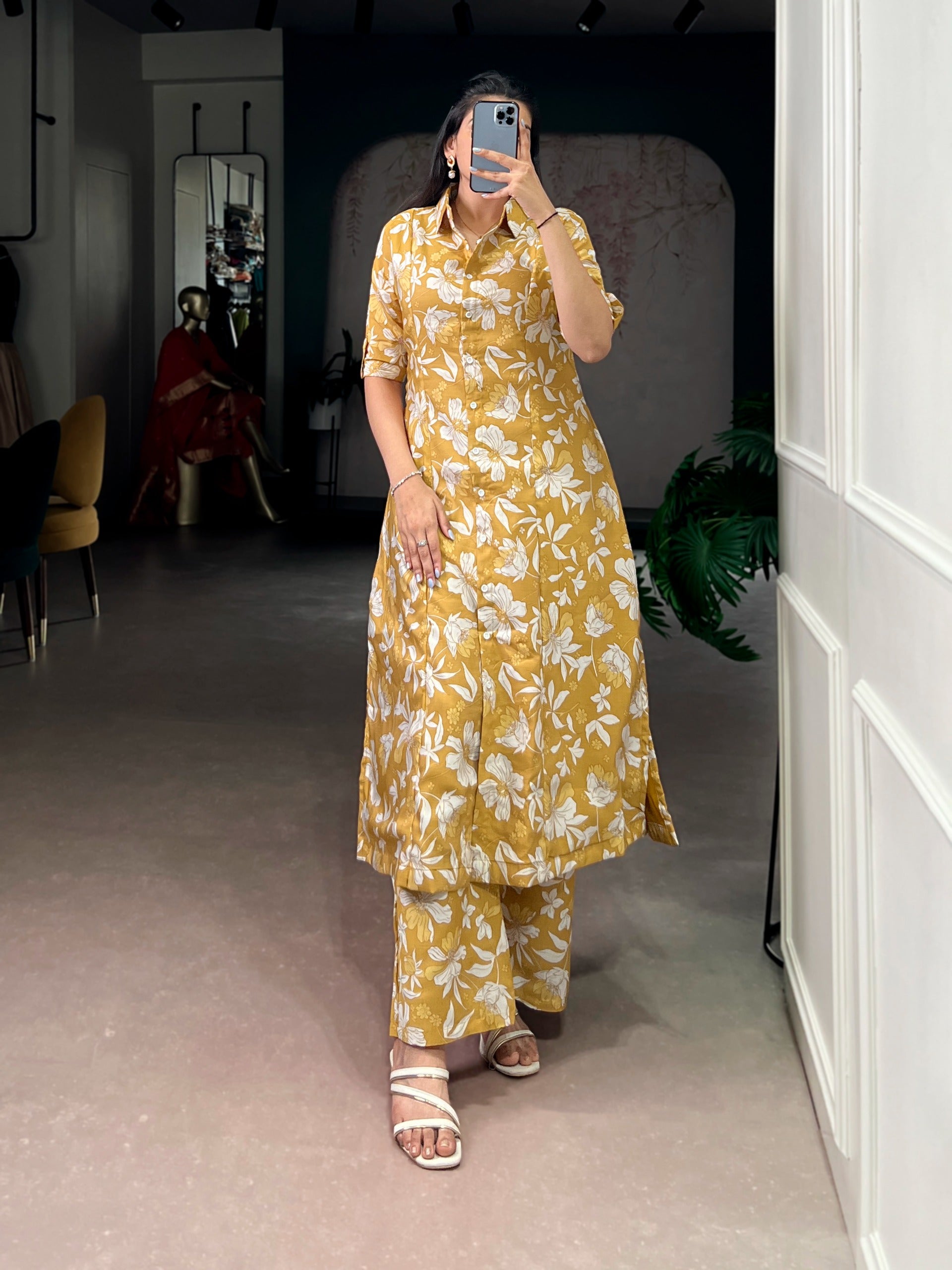 Amrah Wholesale Taraa L 4702 P V Chanderi Floral Printed Kurti Pant Set