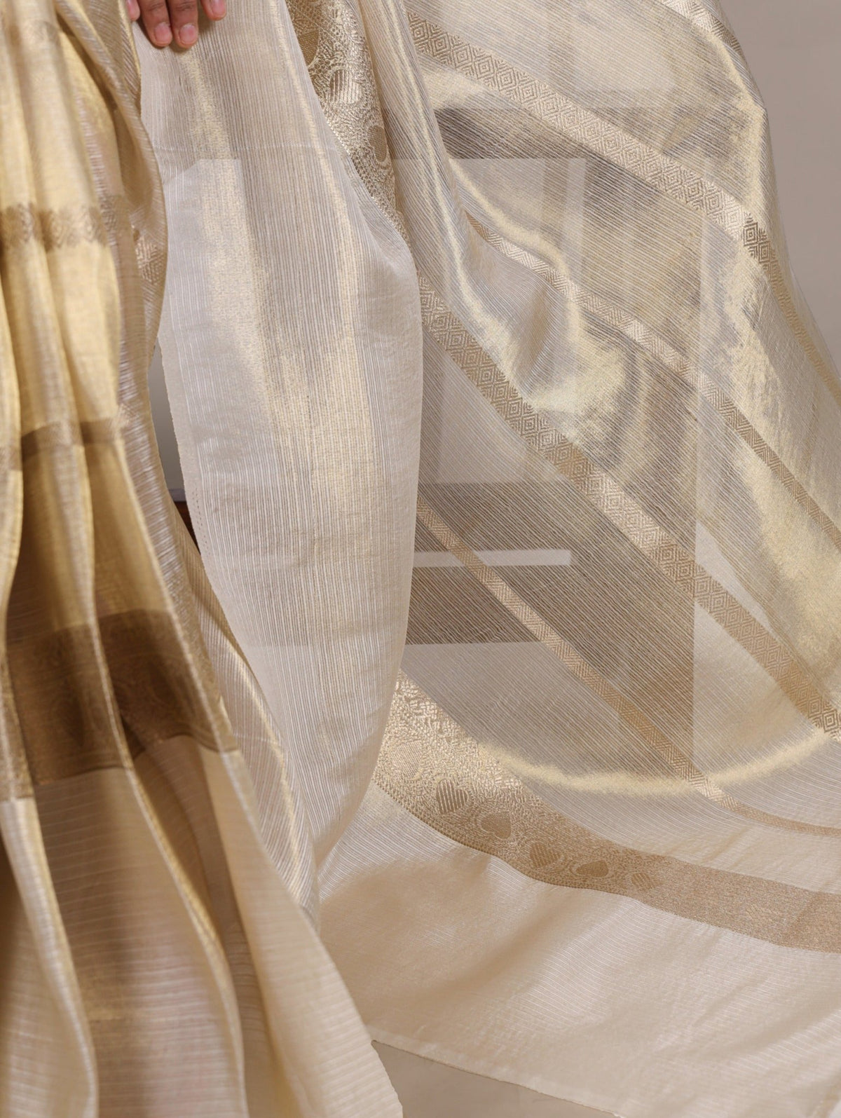 Amrah Wholesale Taraa L 7204 Gold Tissue Banarasi Saree - Amrah Wholesale