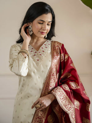 Amrah Wholesale Vp 9908 Silk Blend Embroidered Kurti Set