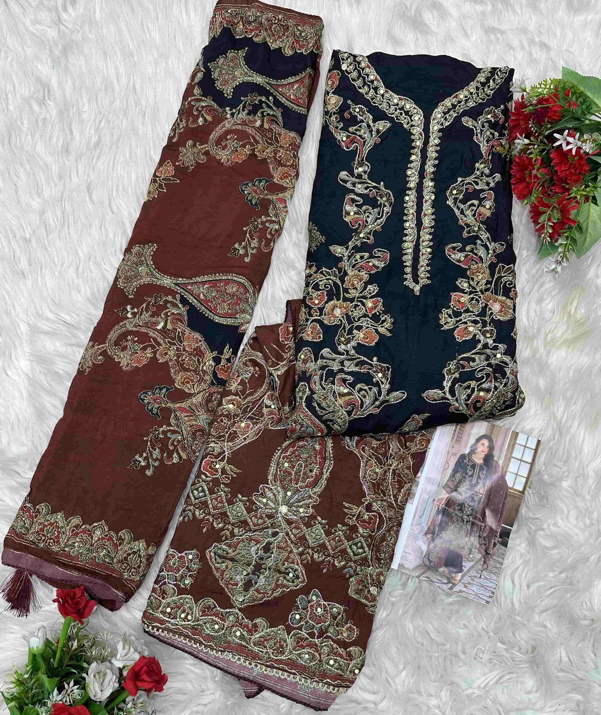 AMRUTVELA AT - 220 Pakistani Suit Wholesale Catalogue - Amrah Wholesale