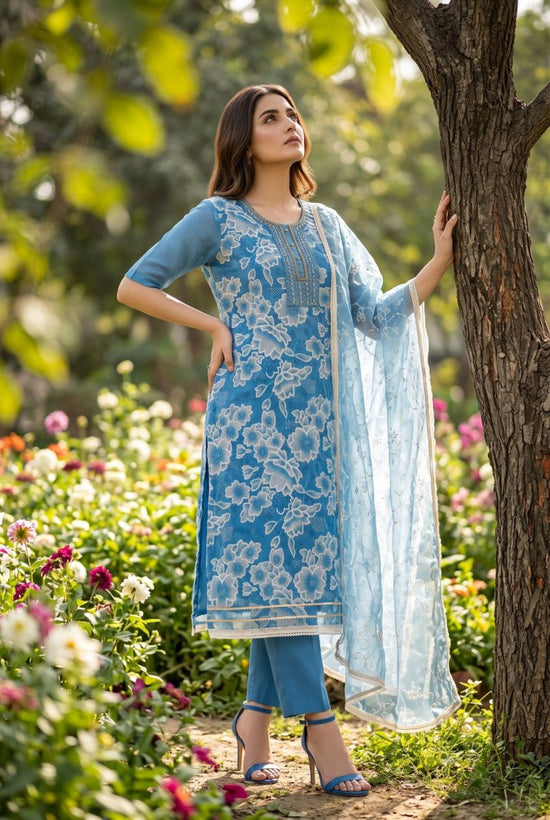 Aurraa Heer Organza Position Print Hand Work Kurti Pant Dupatta Set