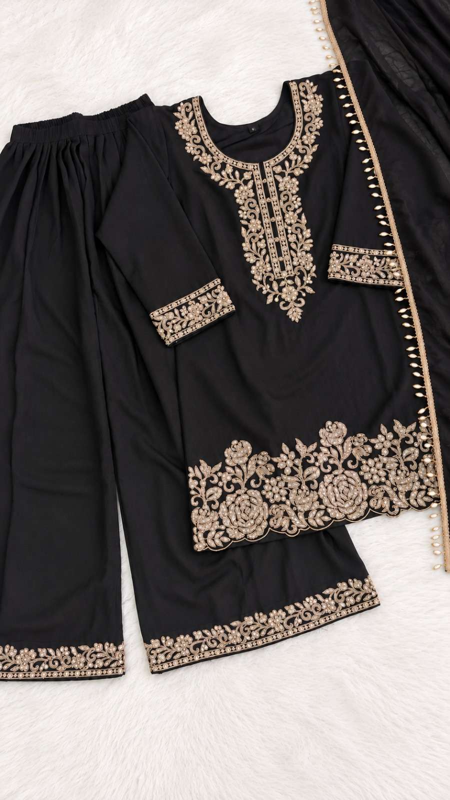 Aurraa Kabool Chinon Embroidered Pakistani Suit