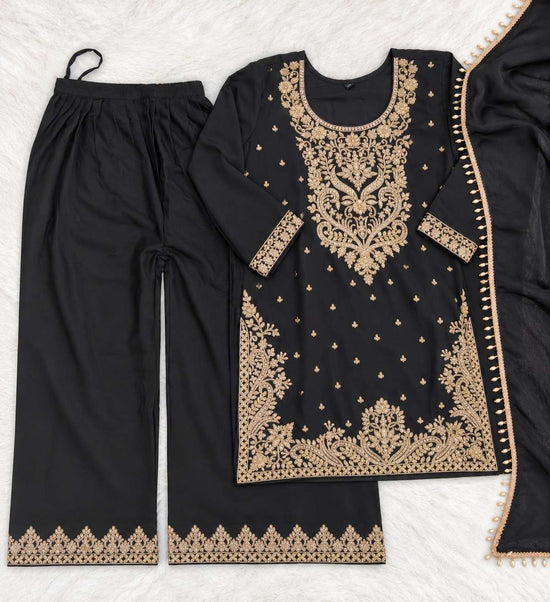Aurraa Kabool Chinon Embroidered Pakistani Suit