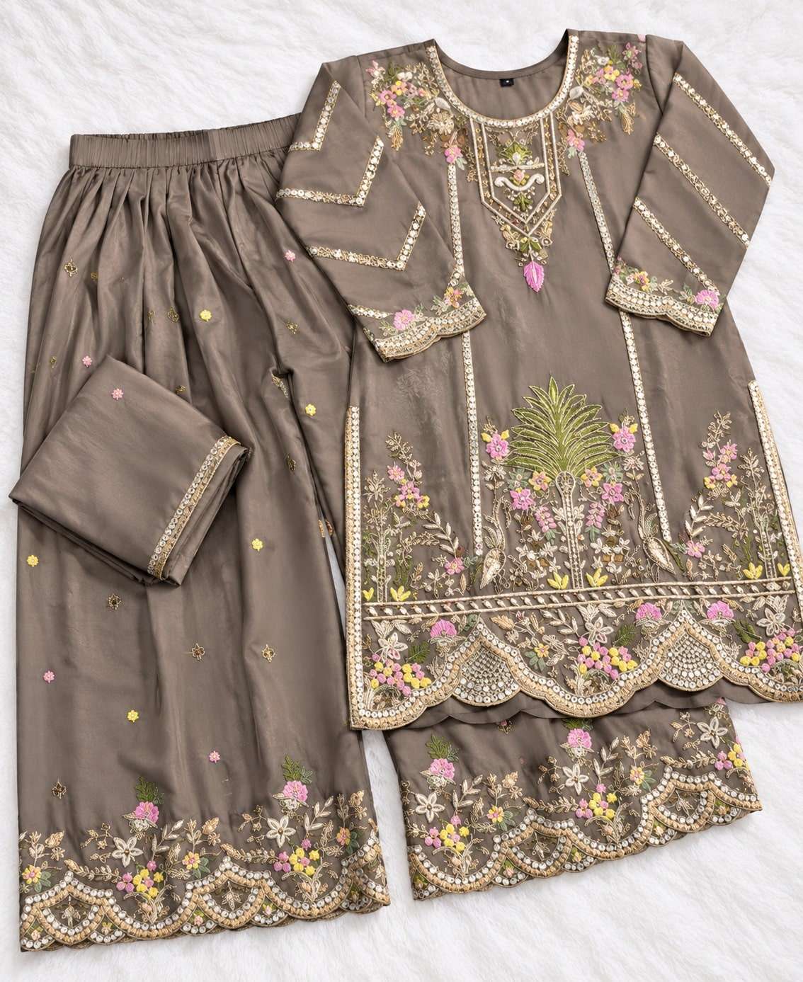 Aurraa Lavya Chinon Salwar Suit Set