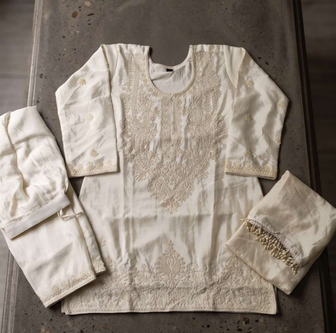 AURRAA LEENA Chinon Stitched Pakistani Suit