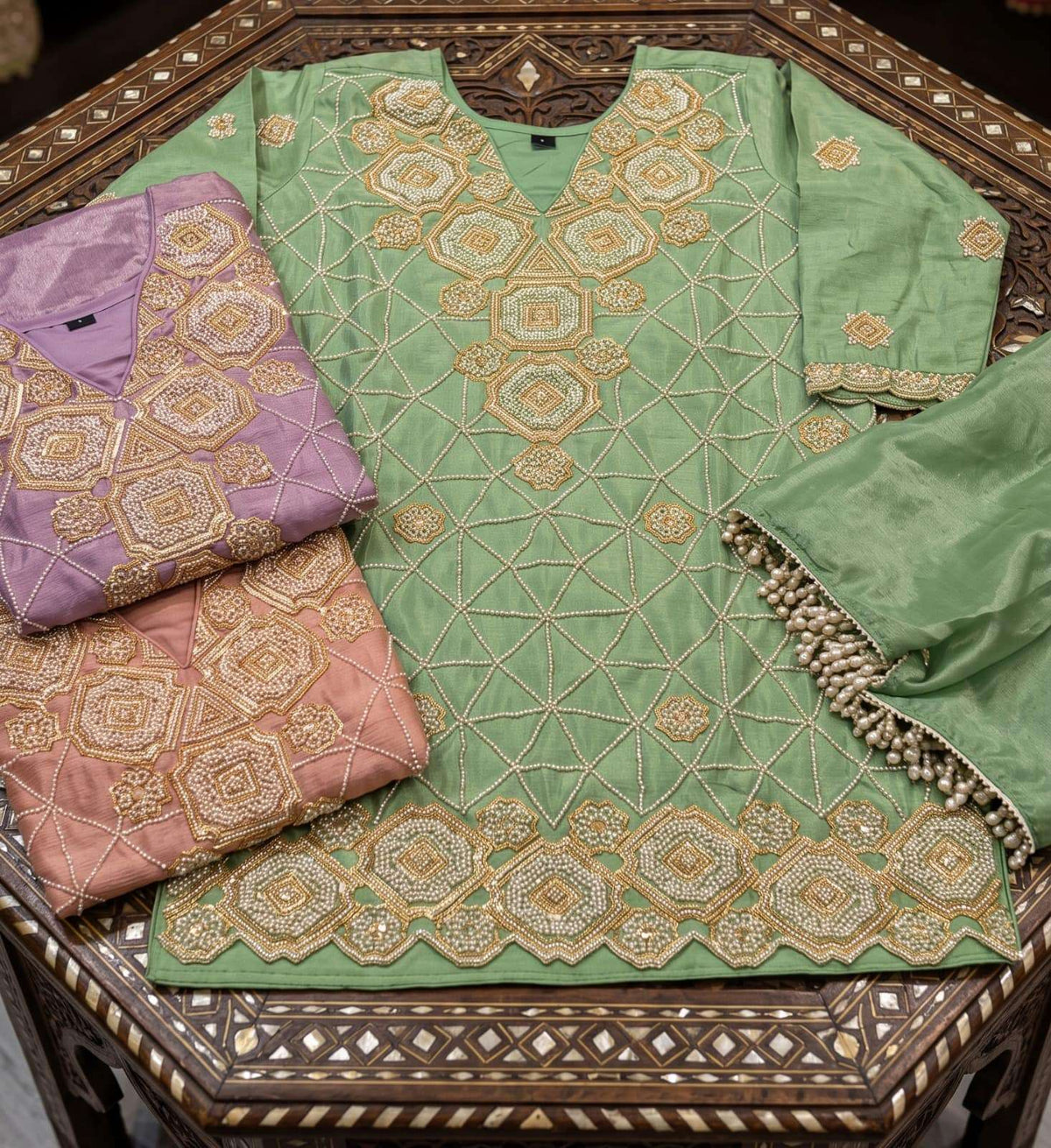 AURRAA MALEEKA Chinon Pakistani Suit Set - Amrah Wholesale