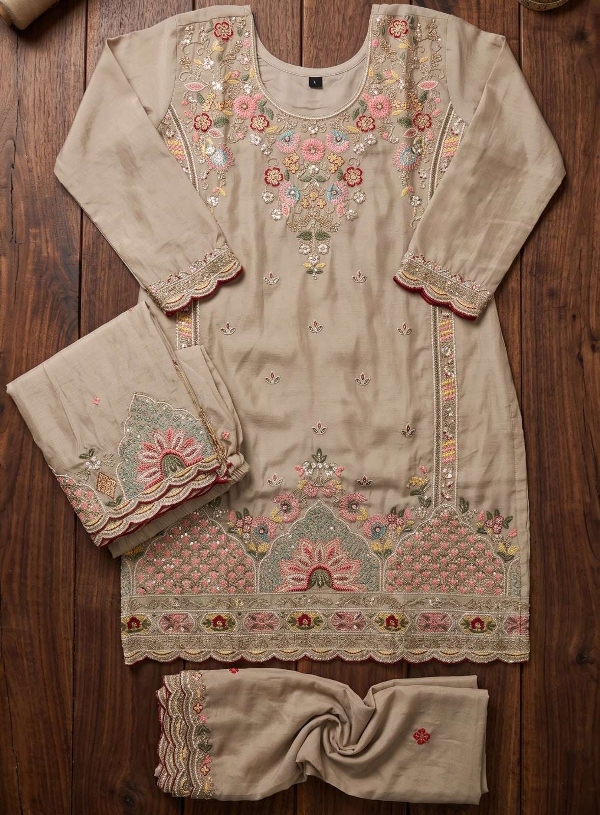 AURRAA SHEELA Silk Embroidery Pakistani Suit Set