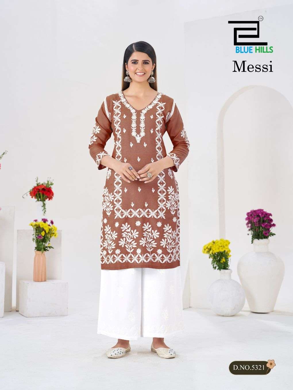 BLUE HILLS MESSI Rayon Thread Work Kurti Pant Set