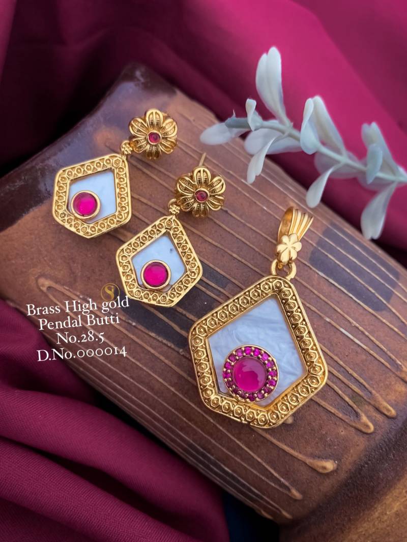 Brass High Gold Pendal Butti 4