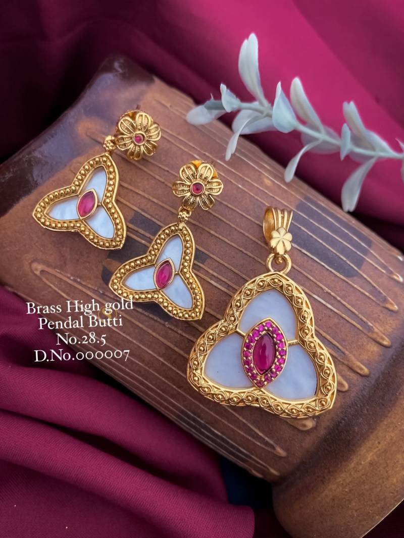 Brass High Gold Pendal Butti 4