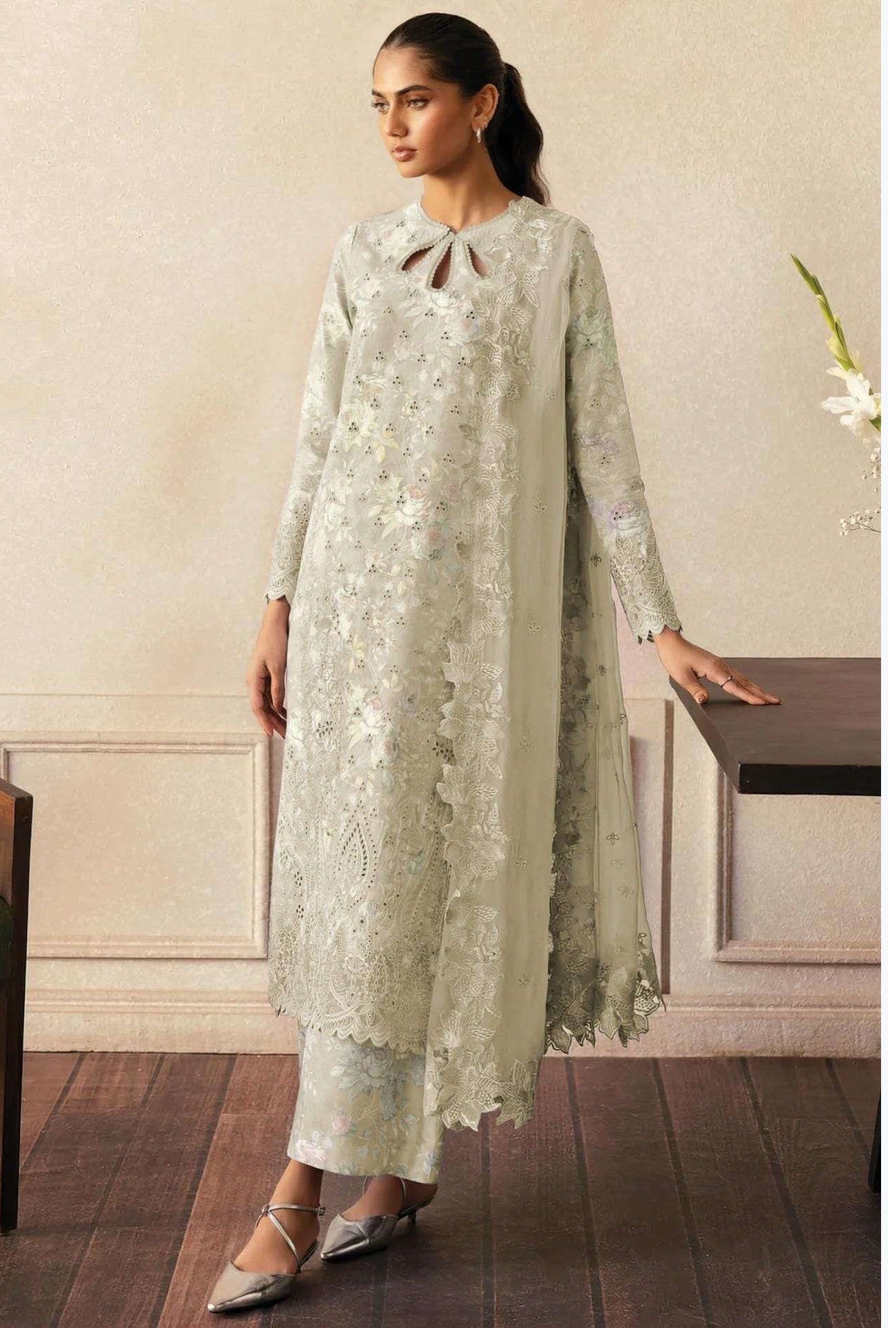 Deepsy Suit Rungrez Chikankari