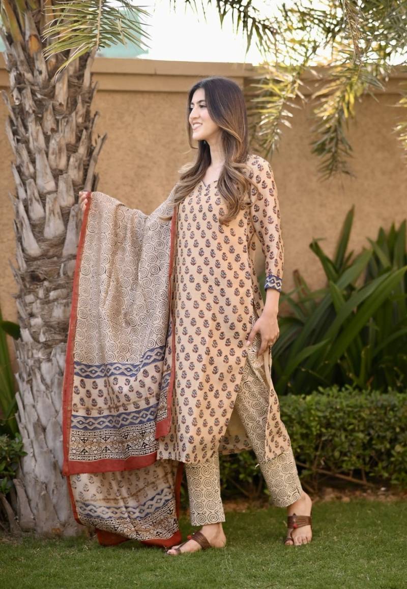 Dhruvi 344