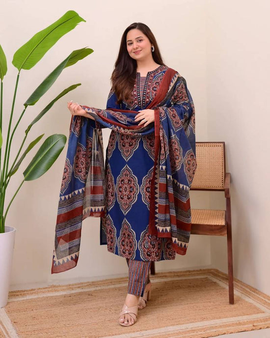 Dhruvi 371