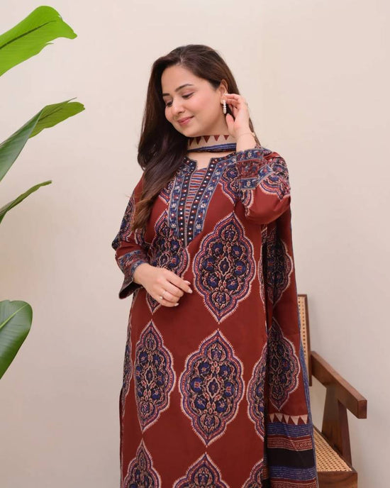 Dhruvi 372