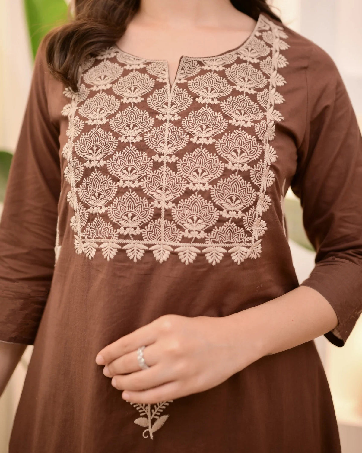 Dhruvi 384
