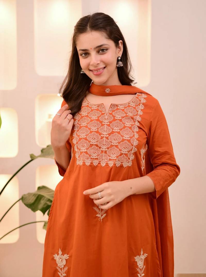 Dhruvi 385