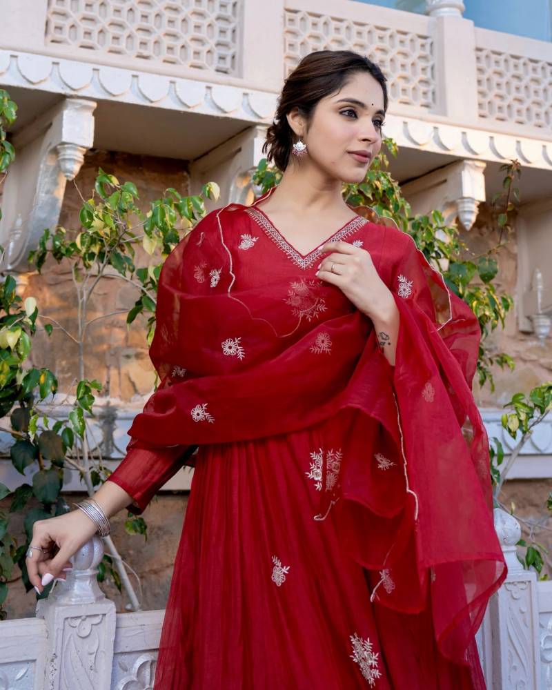 Dhruvi 387