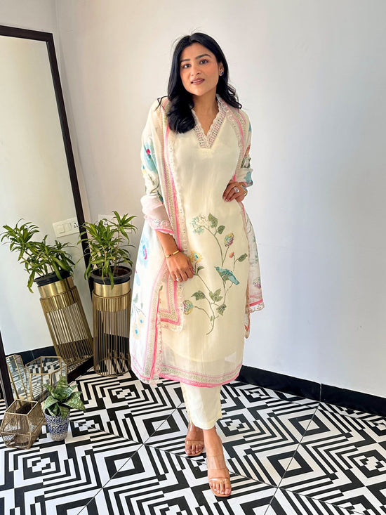 Dhruvi 460 Organza Printed Kurti Pant Dupatta Set