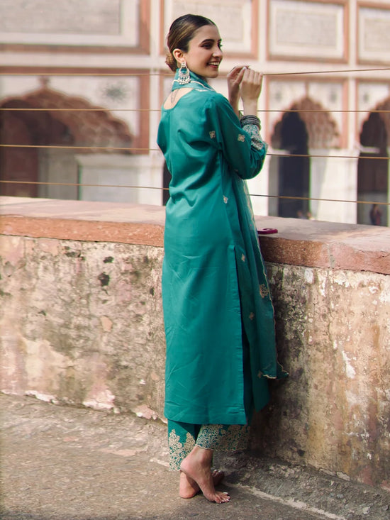 Dhruvi 462 Viscose Embroidered Kurti Pant Dupatta Set