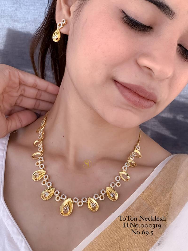 Ad Diamond Golden Necklace 11