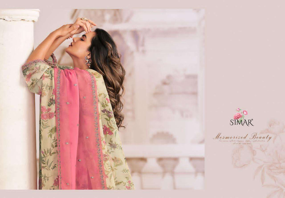 Glossy Charmi