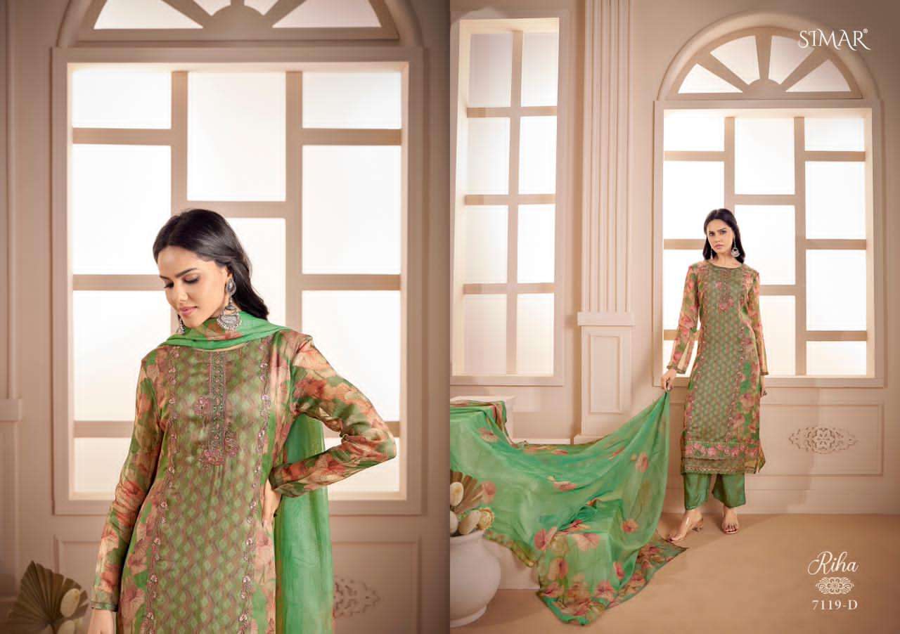 Glossy Simar Riha