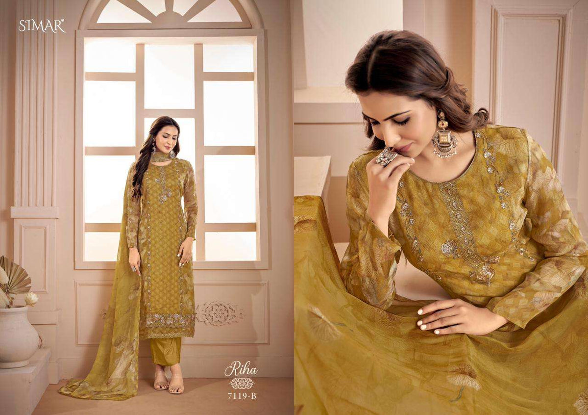 Glossy Simar Riha