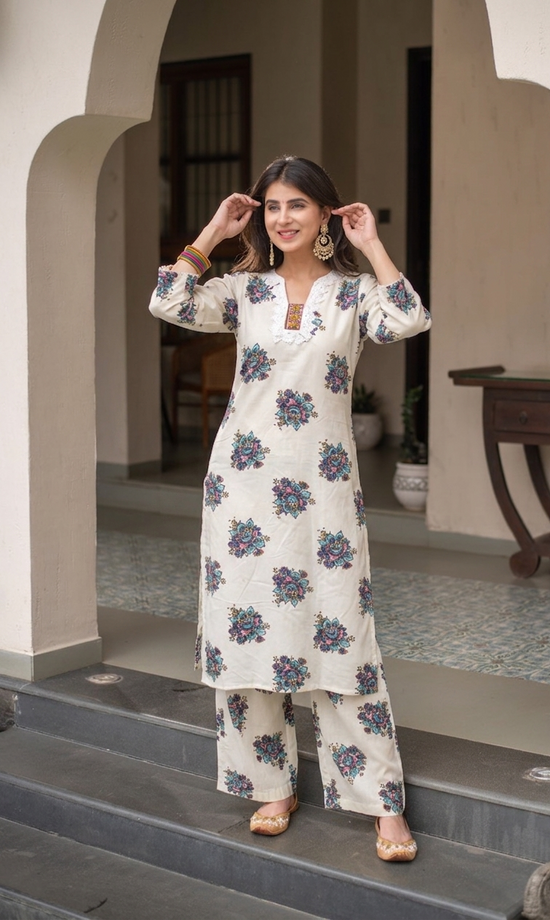 Amrah Wholesale Greeva 01 Cotton Printed Kurti Pant Set
