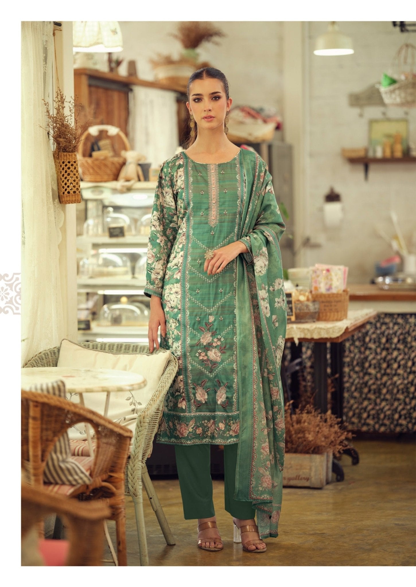 Hermitage Takth - Amrah Wholesale