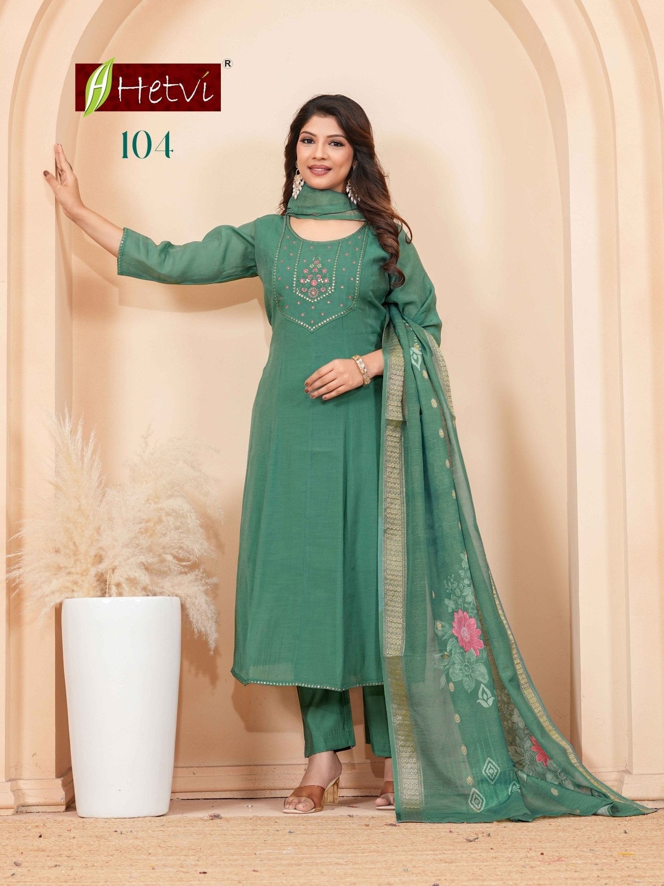 Hetvi Raylee Mal Chanderi Embroidered Kurti Pant Dupatta Set - Amrah Wholesale