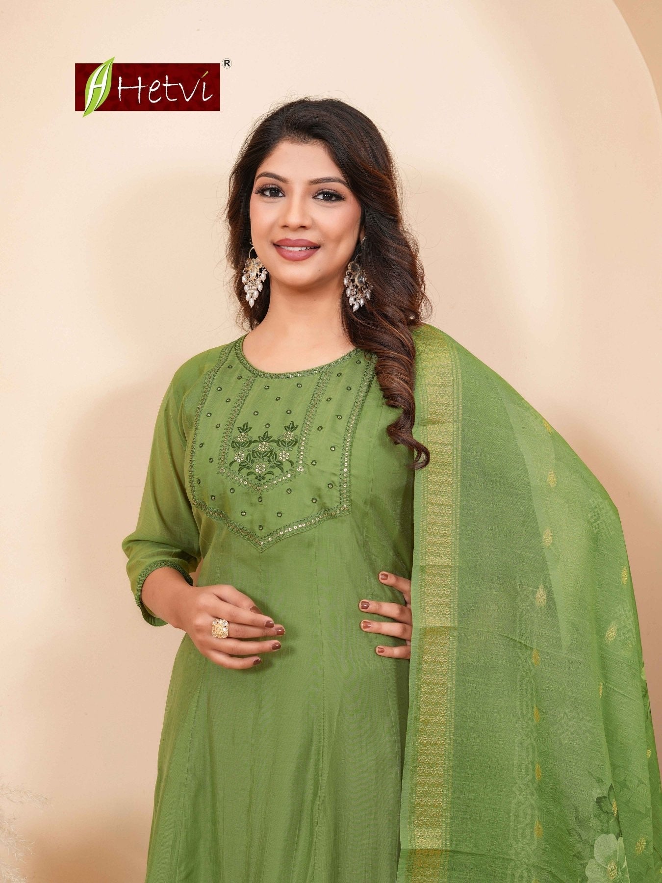 Hetvi Raylee Mal Chanderi Embroidered Kurti Pant Dupatta Set - Amrah Wholesale