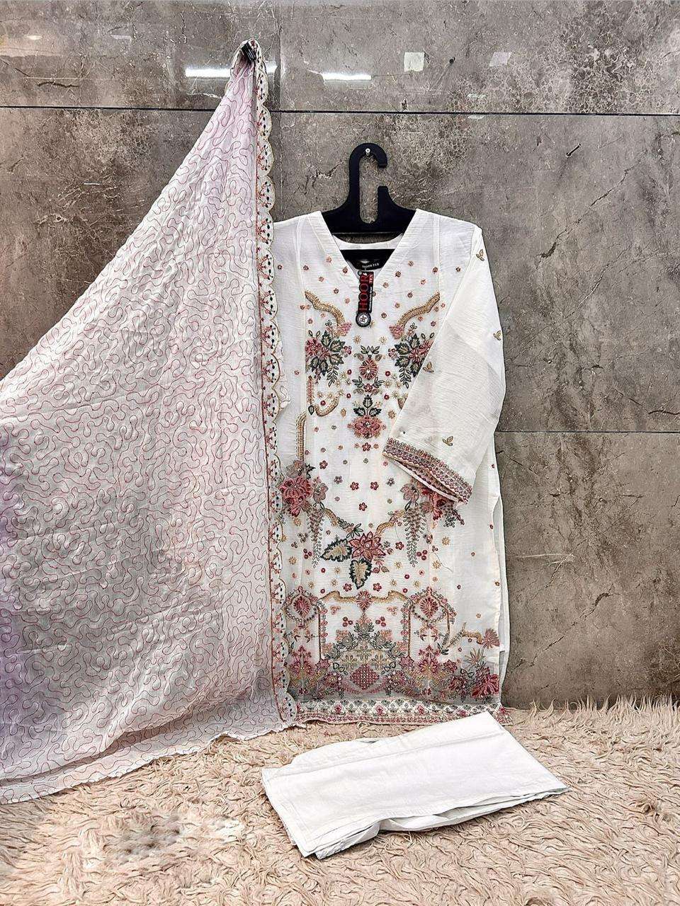 Hoor Tex HF-636 Chiffon Embroidered Pakistani Suit Set - Amrah Wholesale
