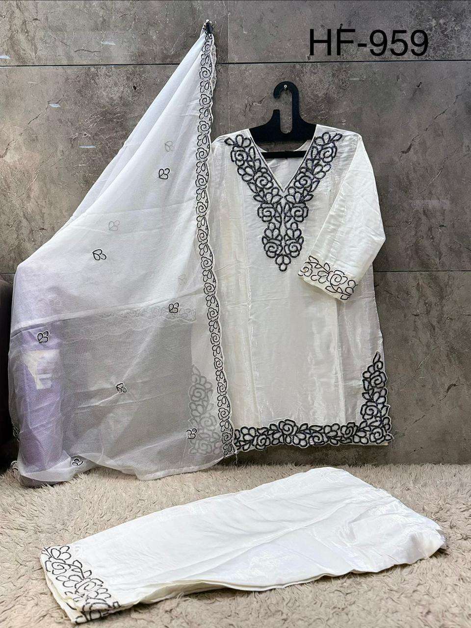HOOR TEX HF-959 Glass Silk Embroidered Pakistani Suit Set