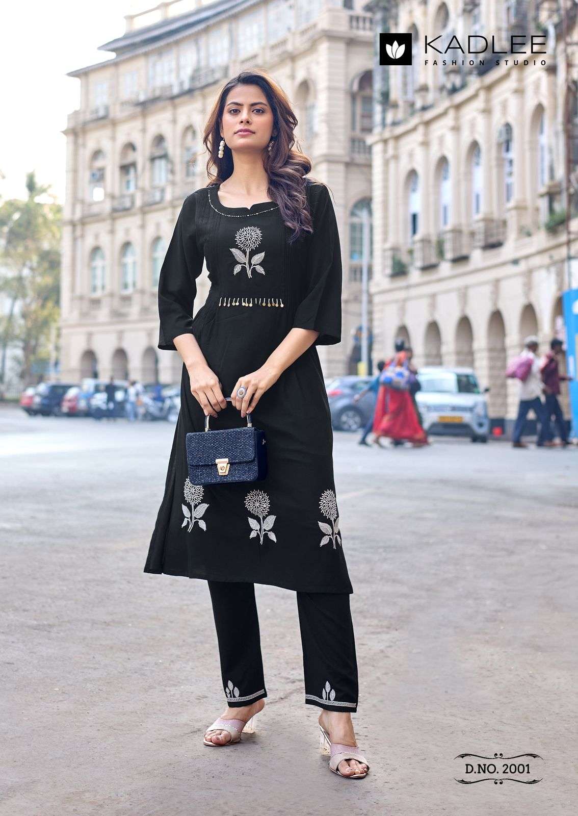 Kadlee Fashion Queen Rayon Printed Kurti Pant Set
