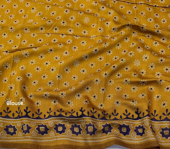 KC 825 Magic Mul Mul Ajrakh Printed Saree