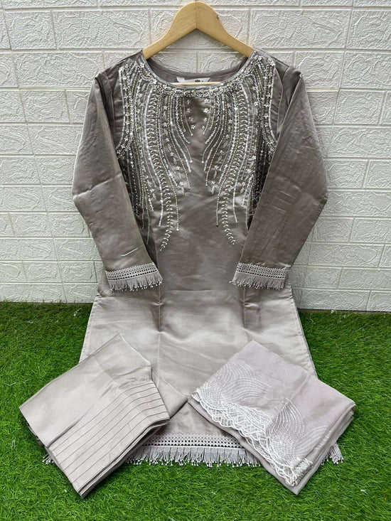 Laxuria Trendz 1605