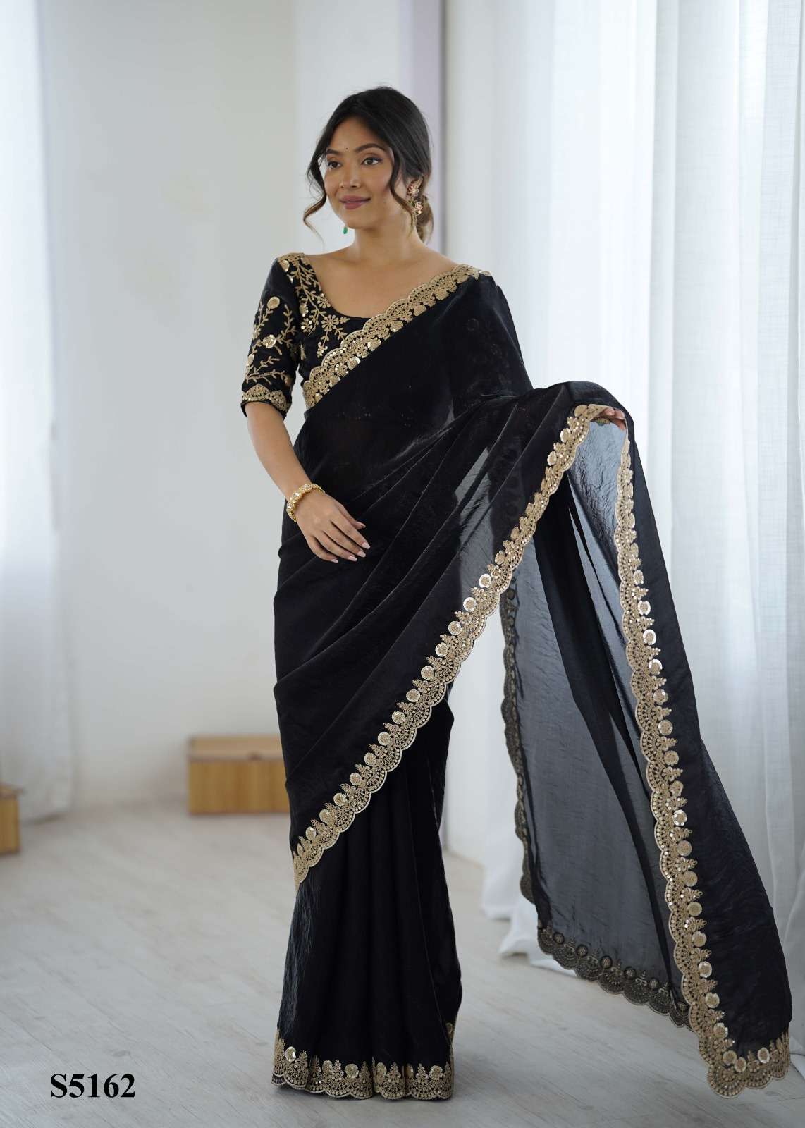 Mahotsav Kaveri Fandy Satin Embroidered Saree