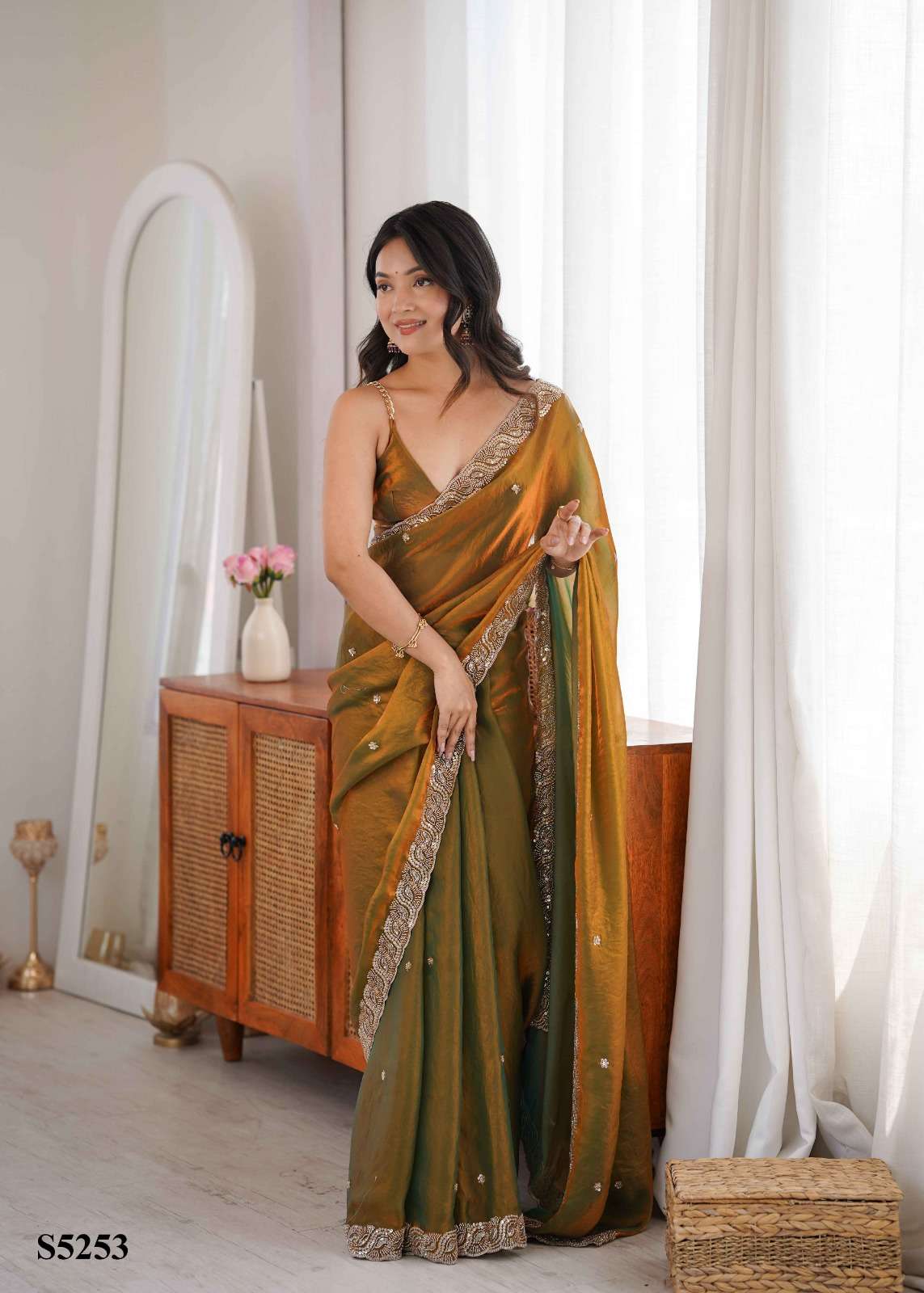 MAHOTSAV MALINI Fandy Satin Embroidery Premium Sarees