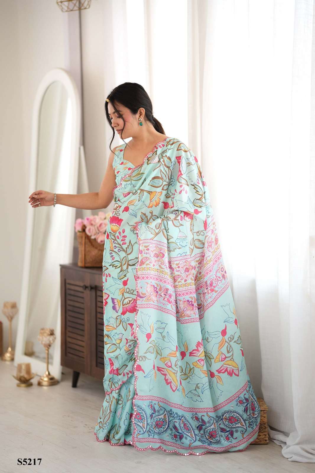 MAHOTSAV RAHA Chinon Printed Premium Sarees