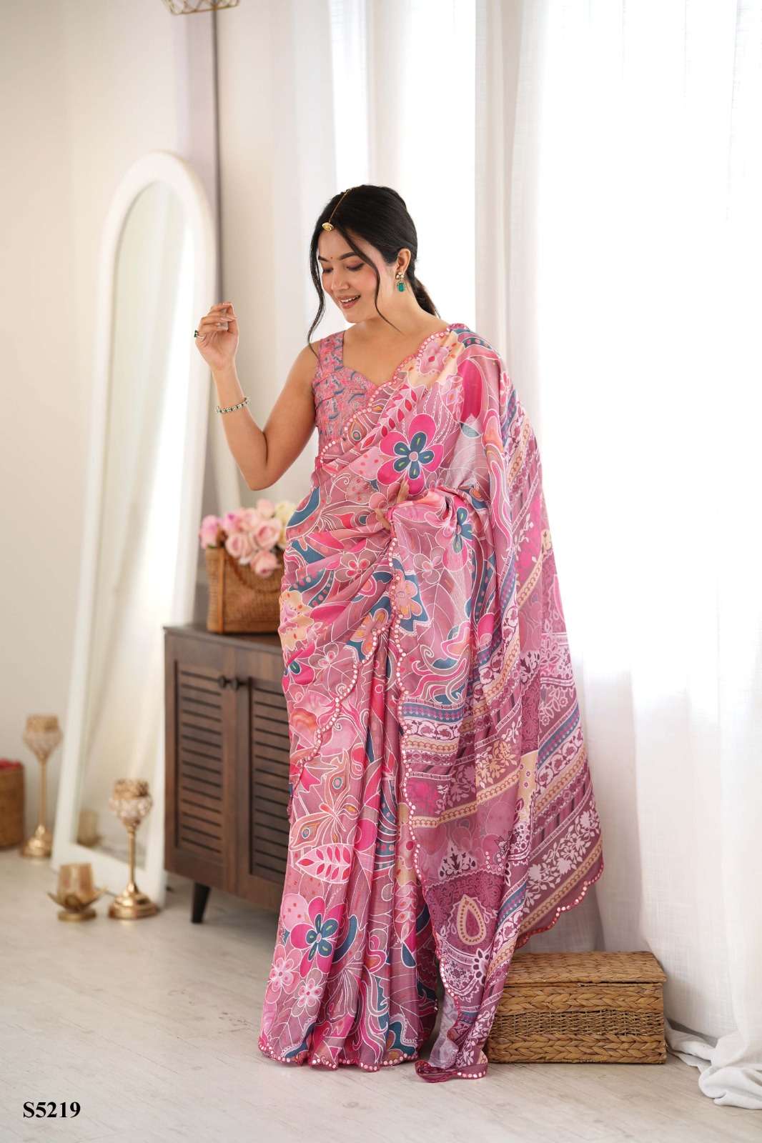 MAHOTSAV RAHA Chinon Printed Premium Sarees