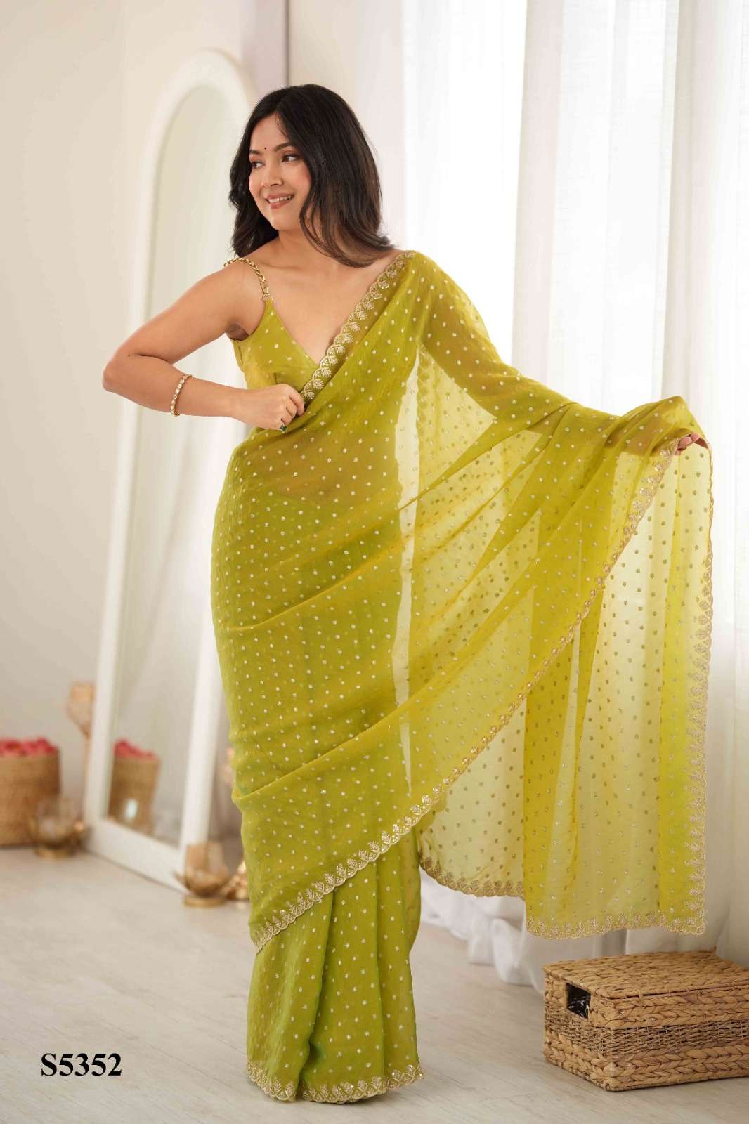 MAHOTSAV RHEA Moss Butti Printed Sarees