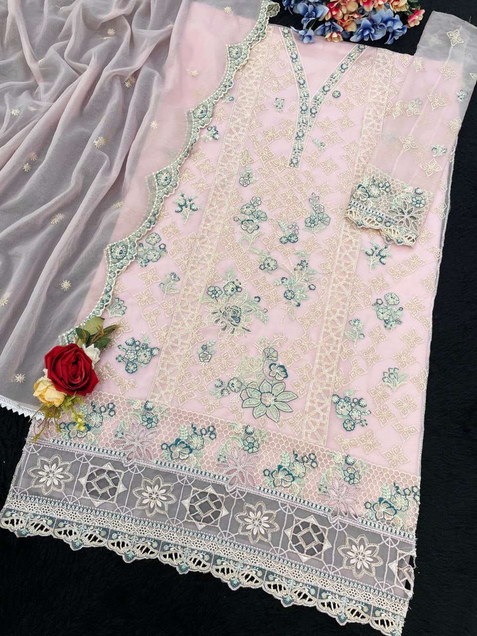 MARYAM'S -190 Heavy Organza Embroidery Semi Stitched Pakistani Suit