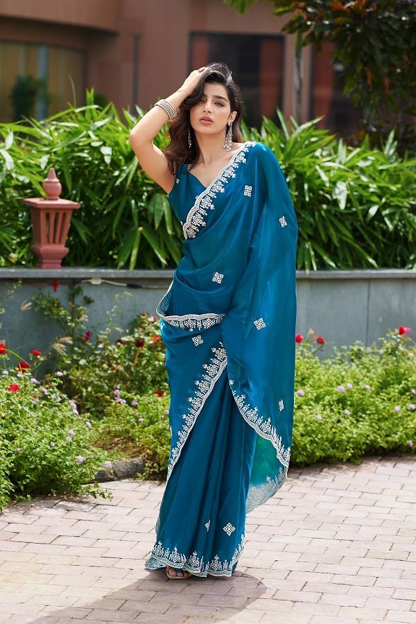 Meera 313