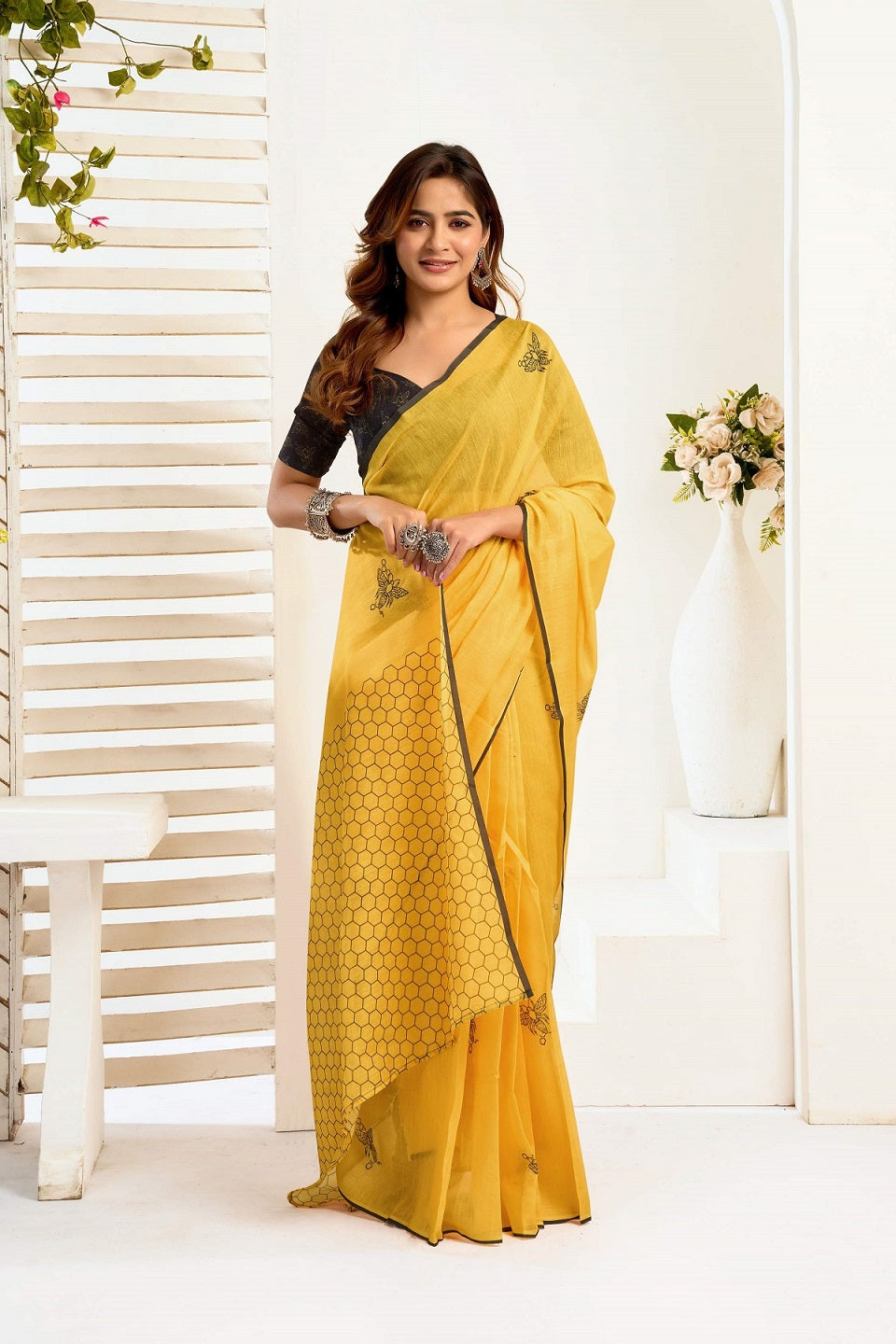 Meera 324