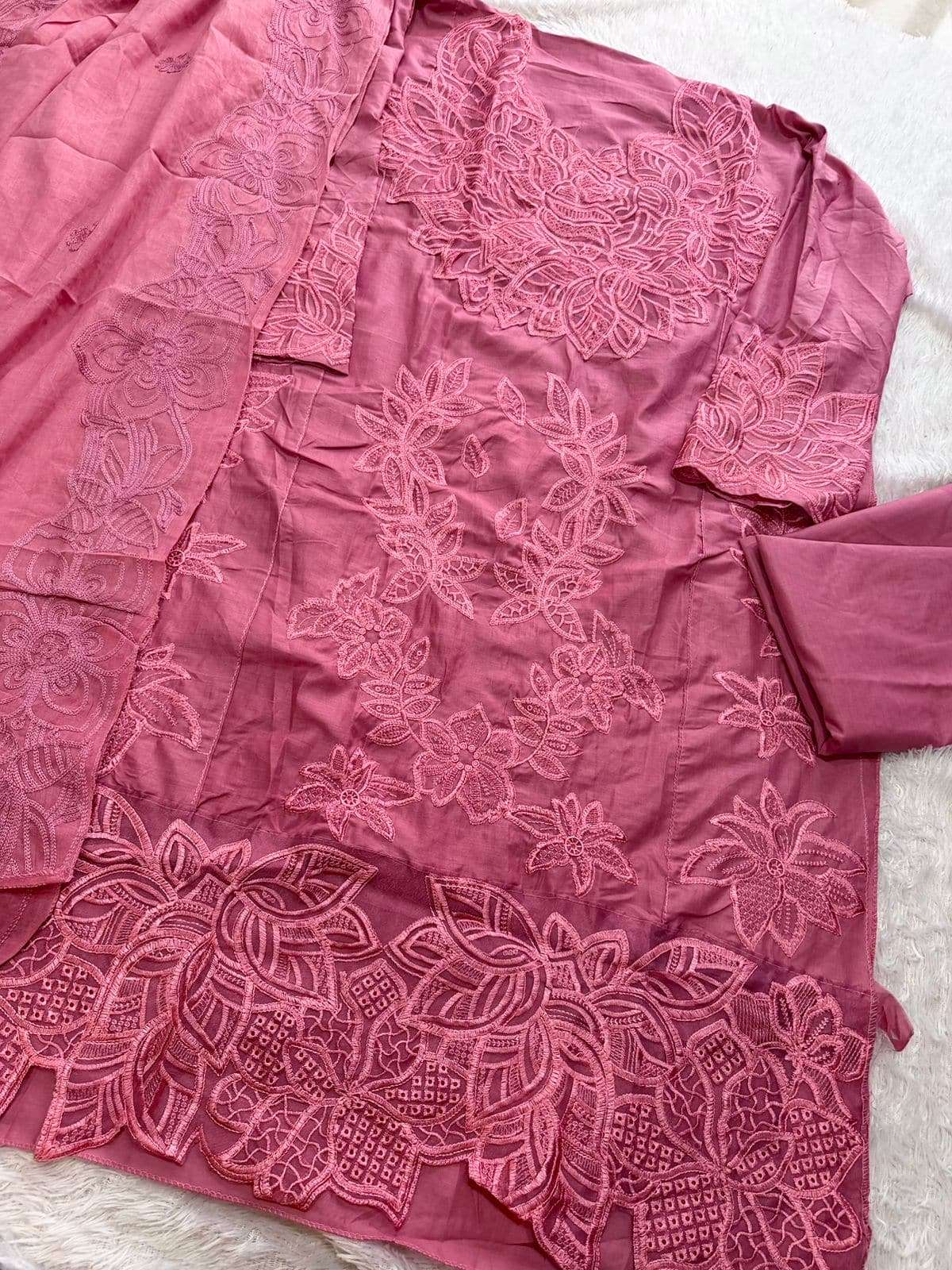 MEHBOOB TEX RANGRASIYA LAWN VOL - 01 Cotton Pakistani Suit - Amrah Wholesale